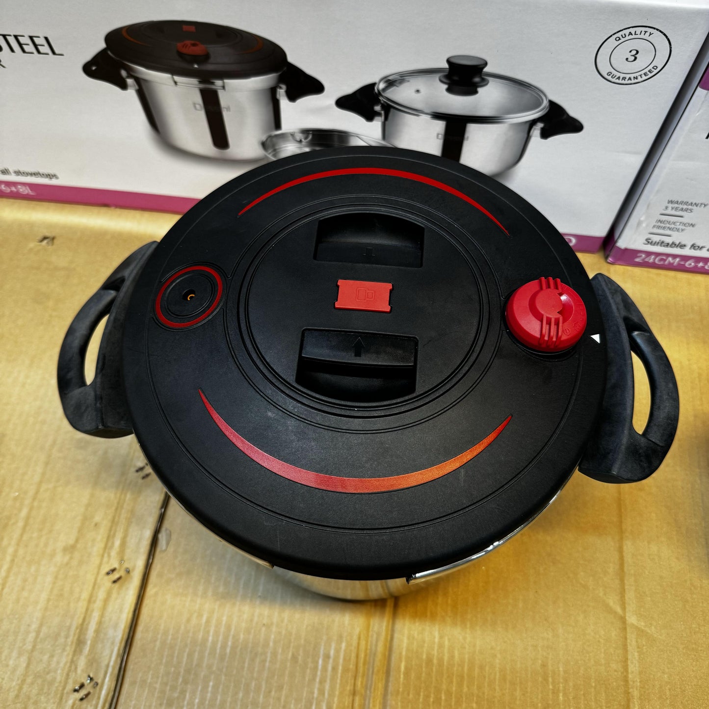 Dessini 2-in-1 Pressure Cooker with Steamer - Italy Lot