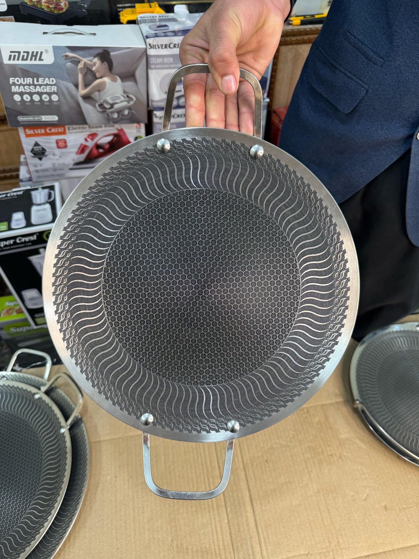 Different sizes  honeycomb lesser coating tawa